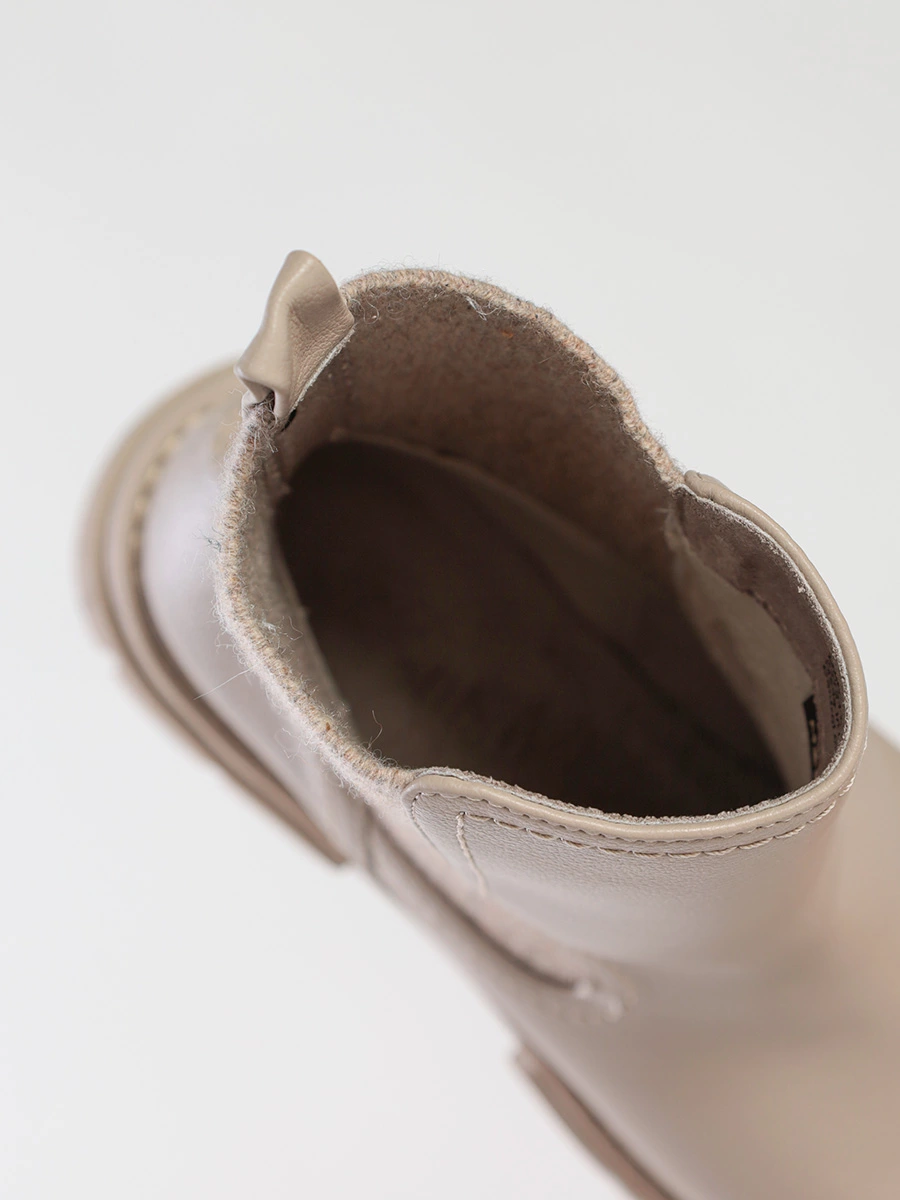 Ботинки-челси бежевого цвета с эластичными вставками